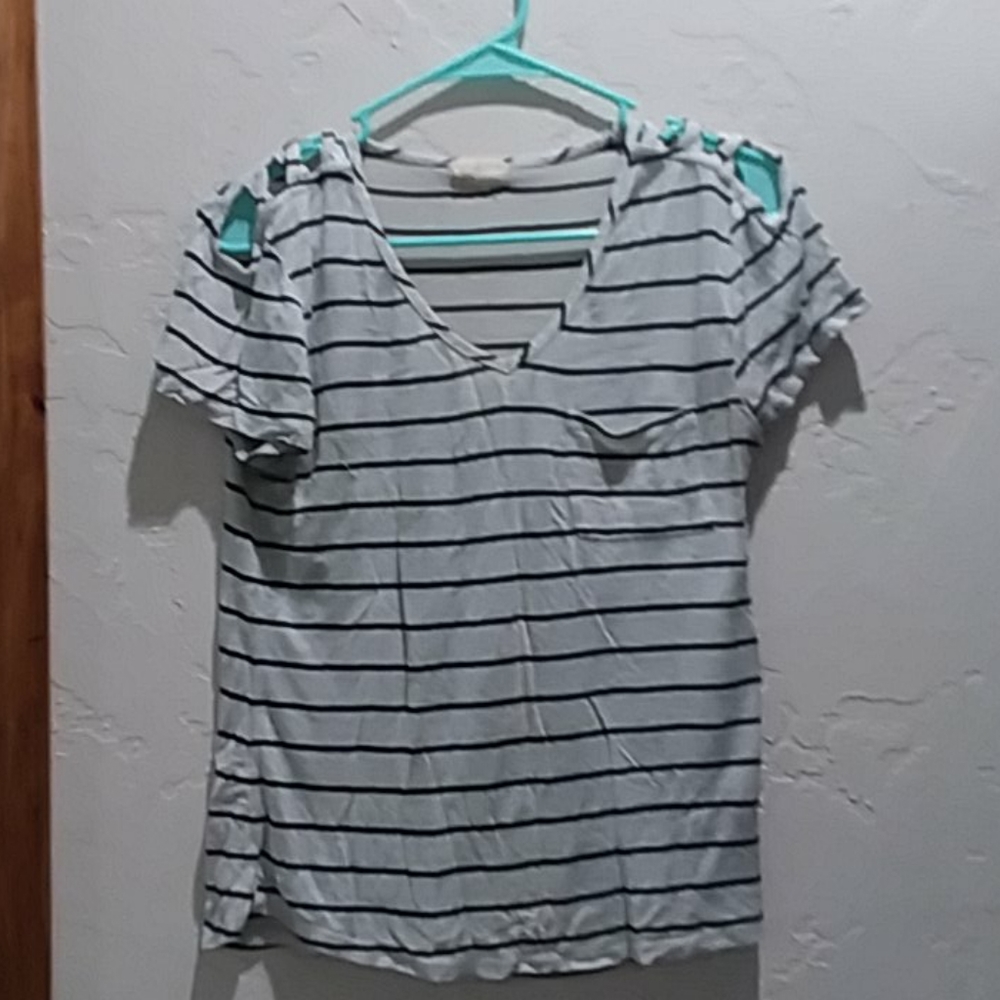 Striped short sleeve shirt